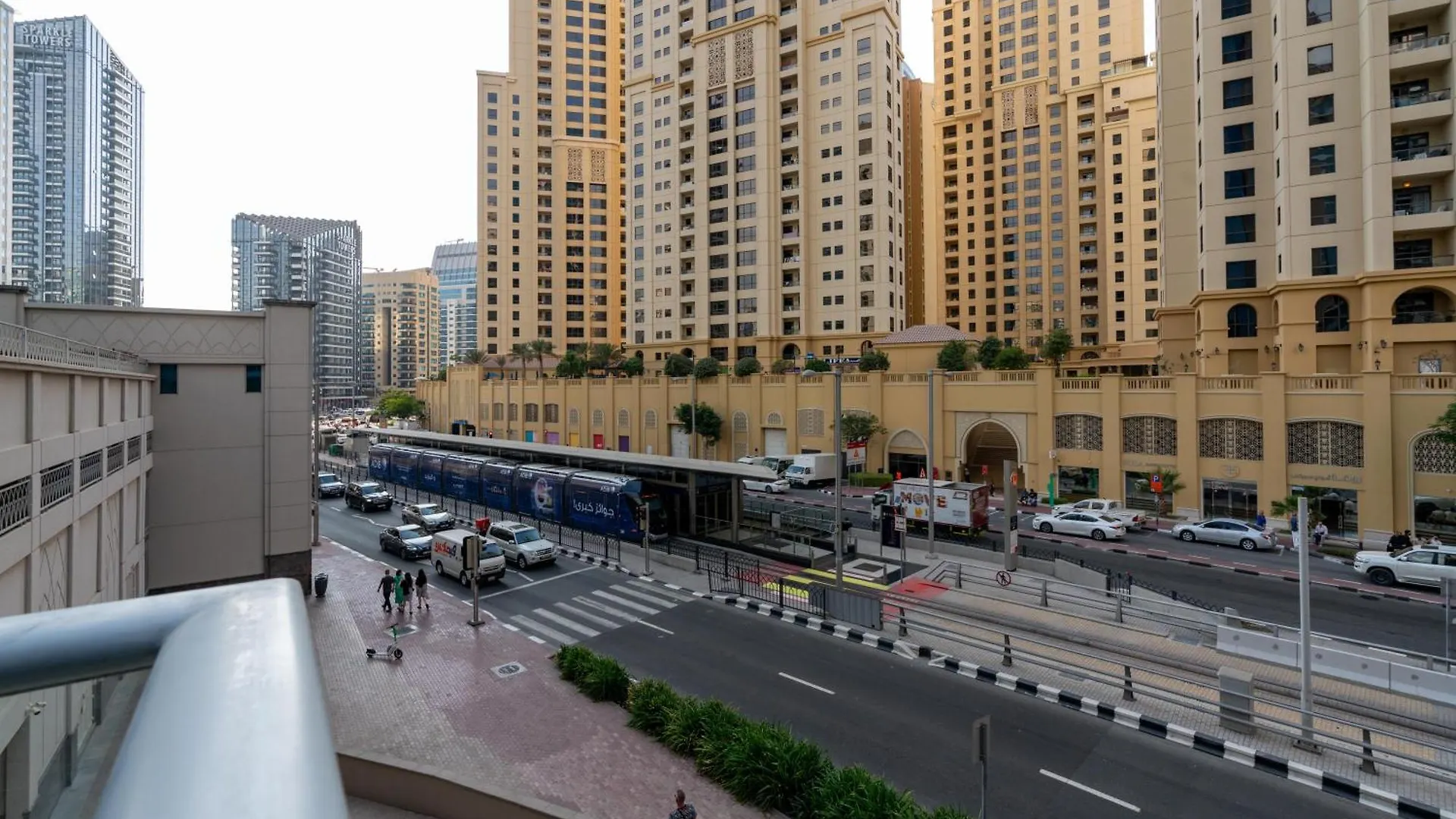 White Sage Spacious 1Br At Marina Promenade Dubai