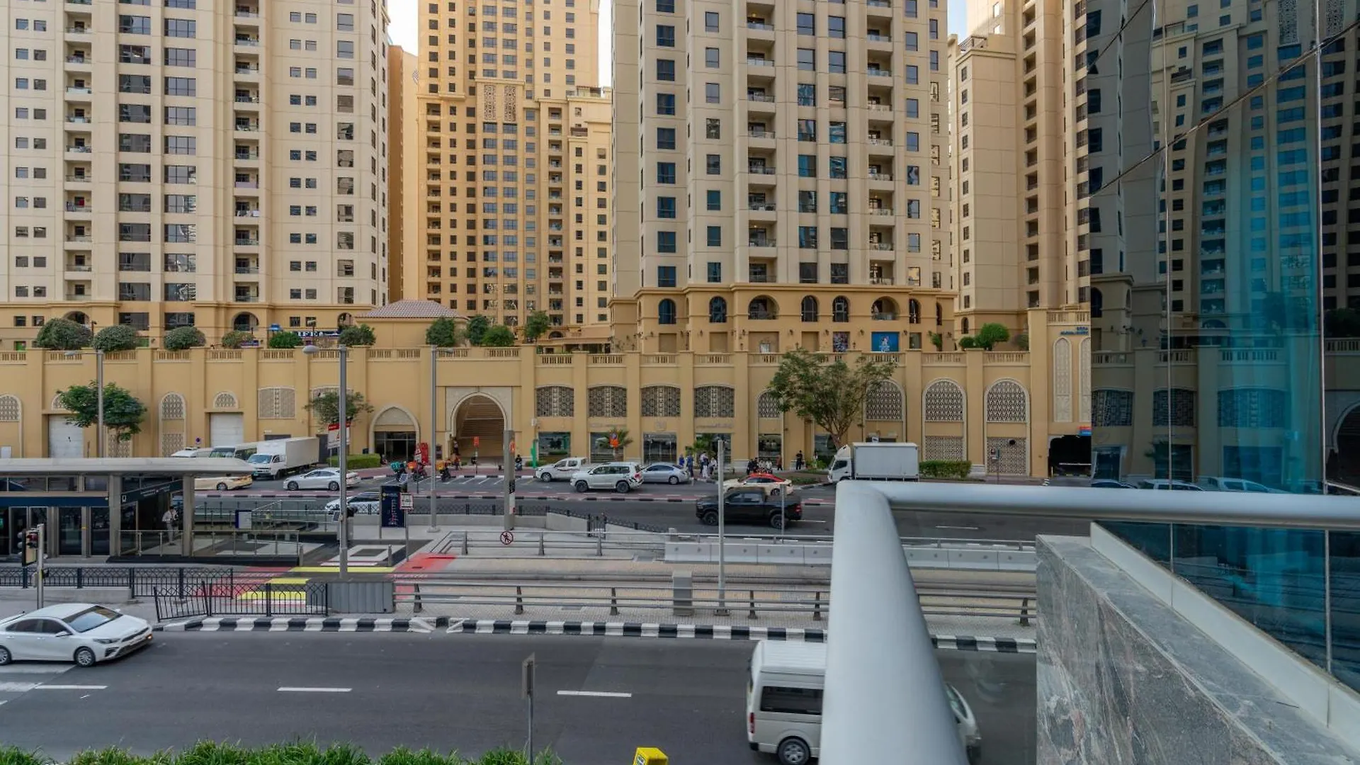 Apartment White Sage Spacious 1Br At Marina Promenade Dubai