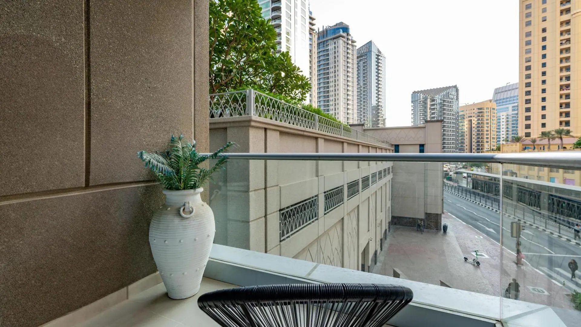 Apartment White Sage Spacious 1Br At Marina Promenade Dubai